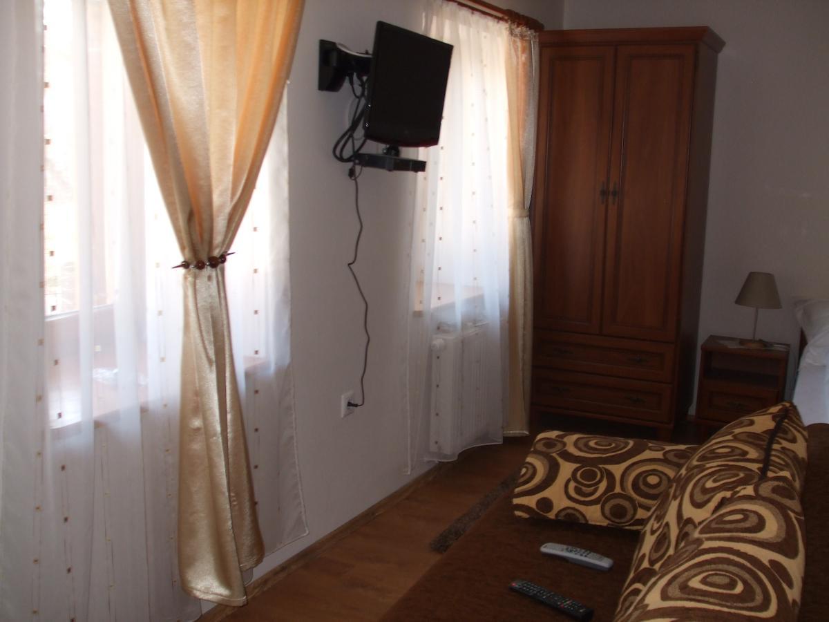 Atkari Vendeghaz Bed & Breakfast Boly Room photo